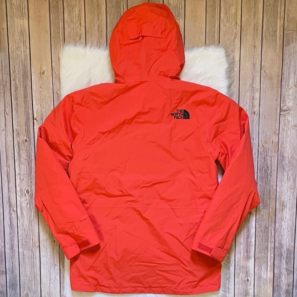 The North Face Men’s Clement TriClimate 3 In 1 Jacket In Flare - Picture 10 of 14